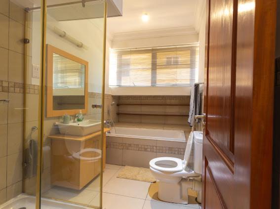 Unit 5, Capella Place Apartment อักกรา ภายนอก รูปภาพ